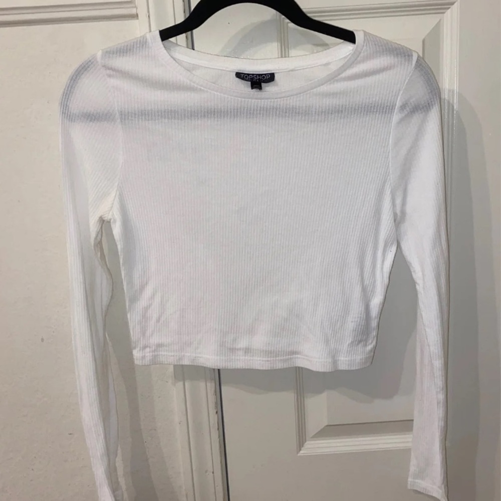 TOPSHOP Cropped Longsleeve Top